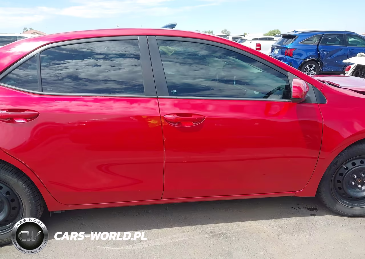 2018 Toyota Corolla Le VIN:2T1BURHE9JC981535 - 14