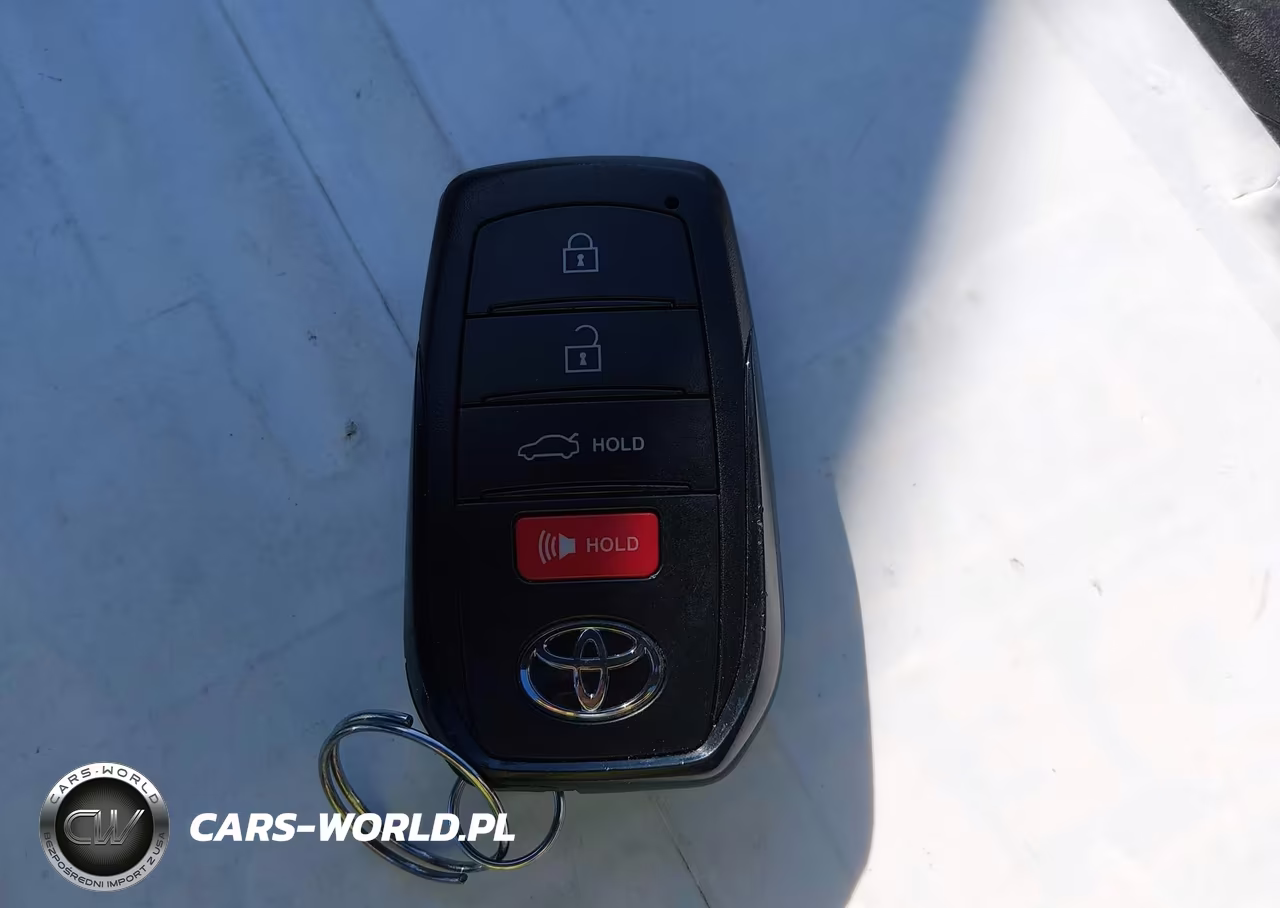 2026 Toyota Camry Se VIN:4T1DBADK1TU052453 - 11