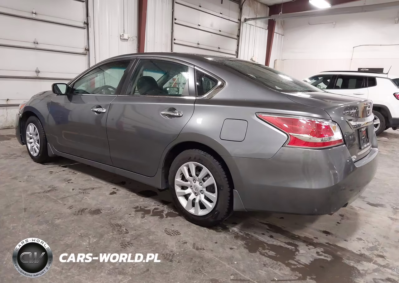 2015 Nissan Altima 2.5 S VIN:1N4AL3AP1FC195550 - 3