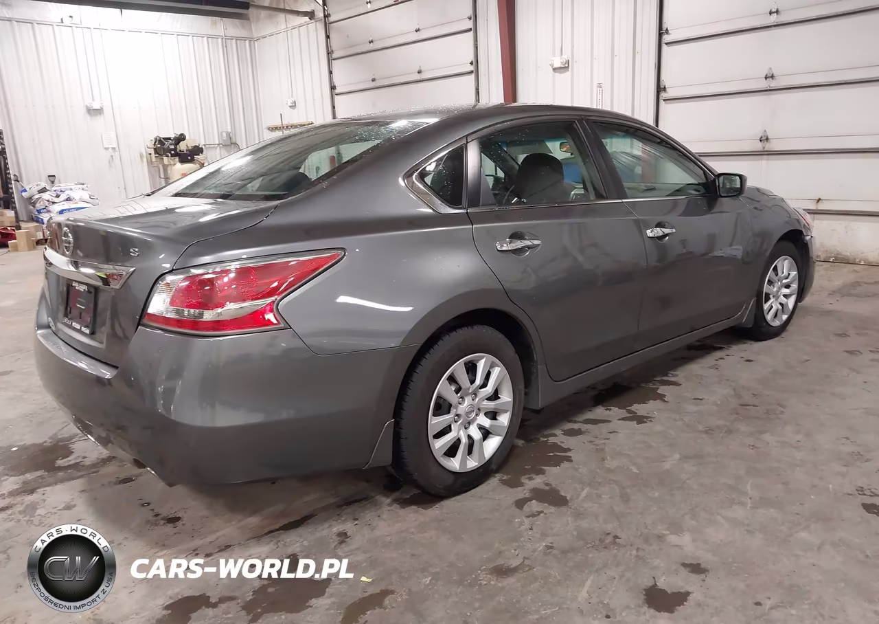 2015 Nissan Altima 2.5 S VIN:1N4AL3AP1FC195550 - 4
