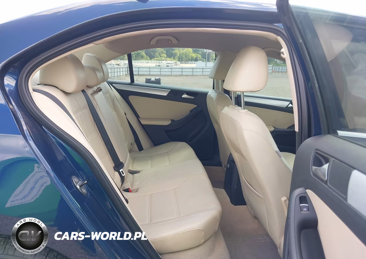 2013 Volkswagen Jetta Hybrid Se VIN:3VW637AJ0DM317049 - 8