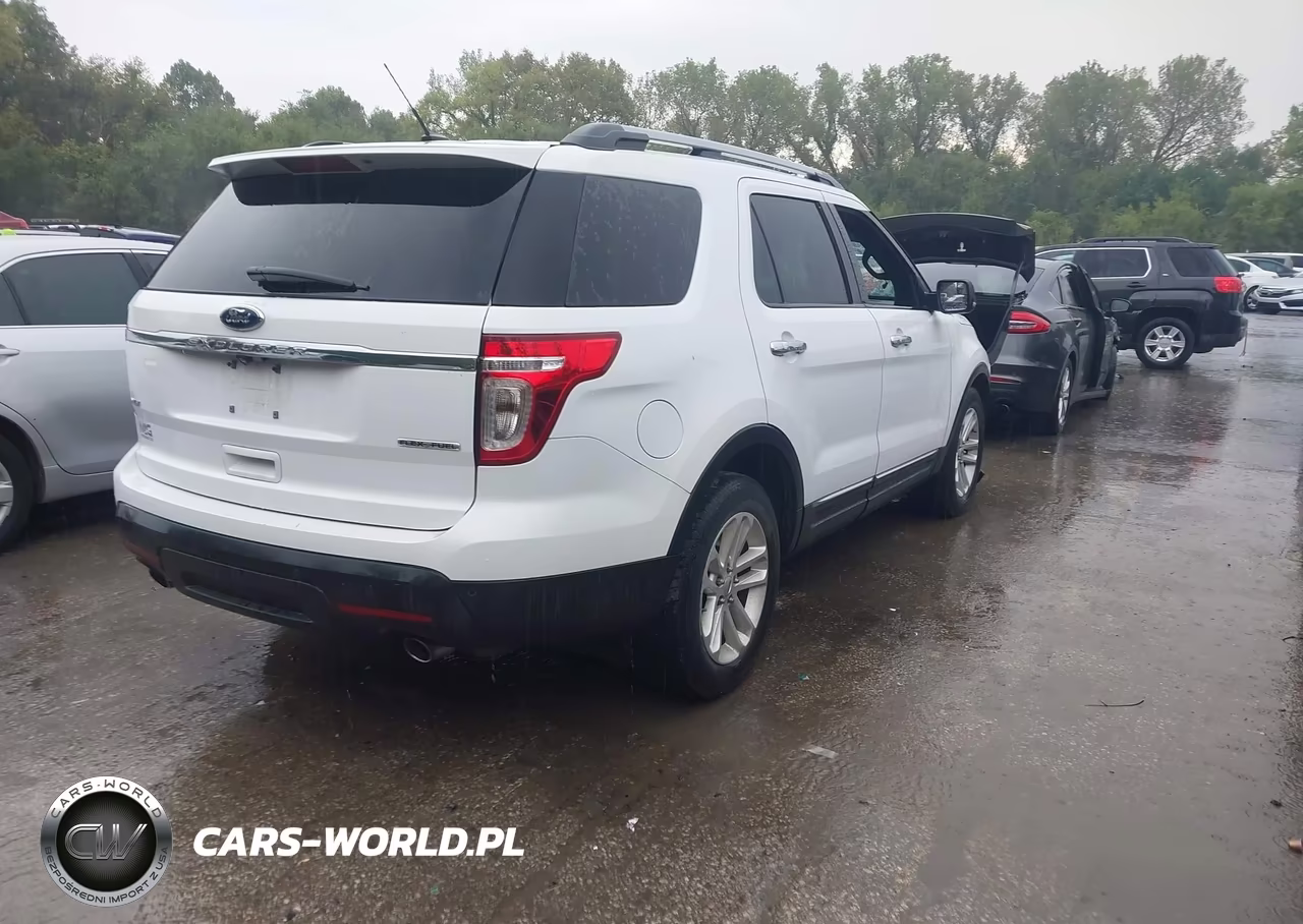 2014 Ford Explorer Xlt VIN:1FM5K7D86EGA47343 - 4