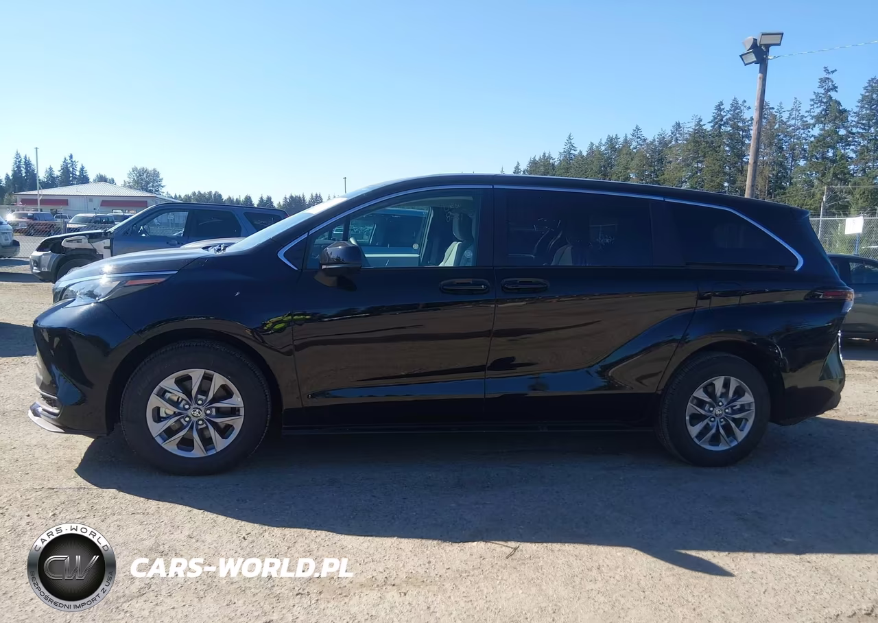 2025 Toyota Sienna Le VIN:5TDKRKEC0SS268284 - 15