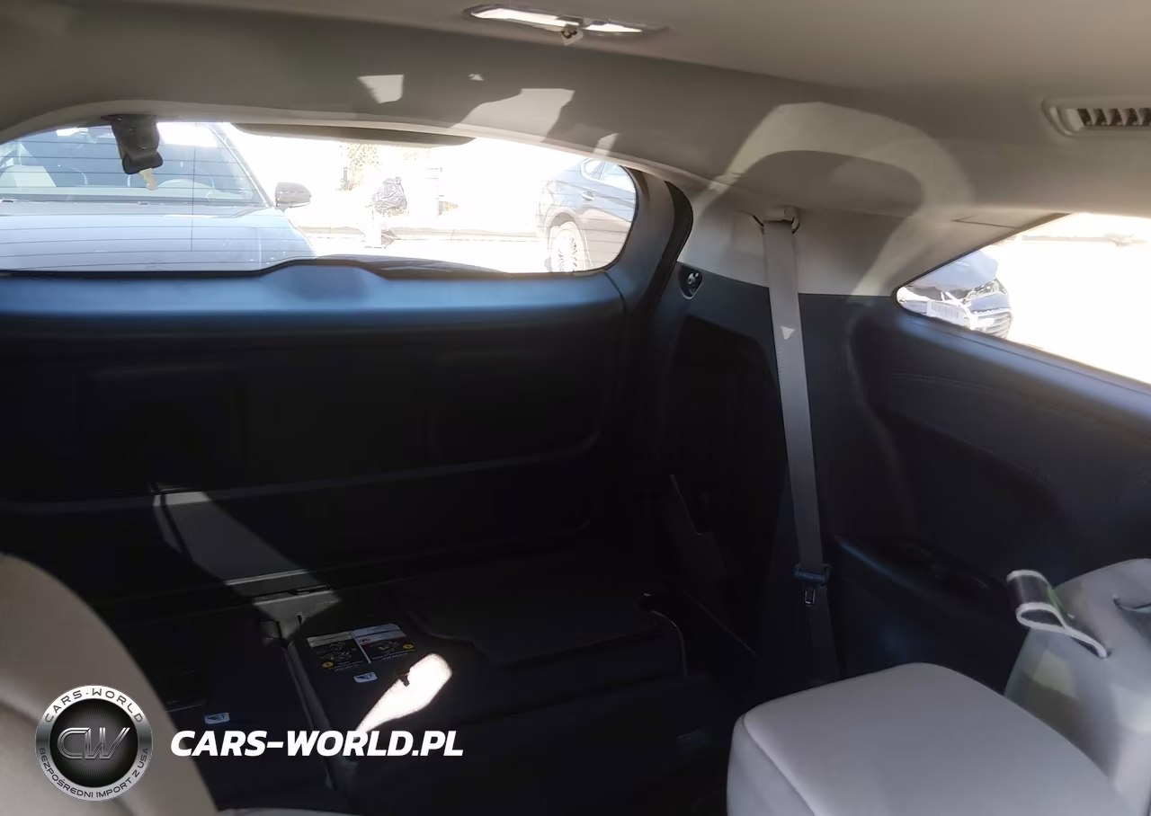 2025 Toyota Sienna Le VIN:5TDKRKEC0SS268284 - 18