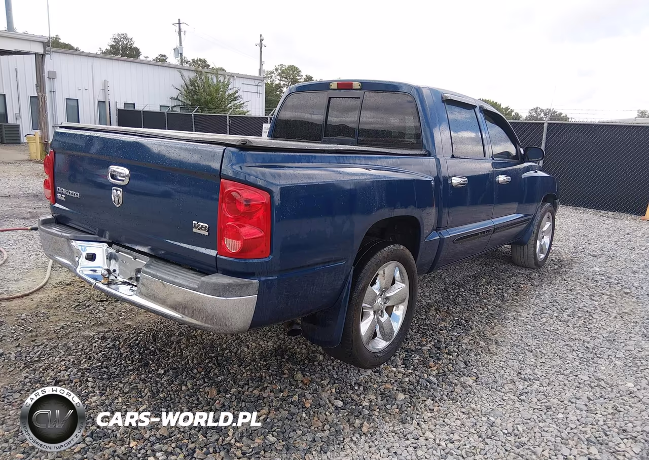 2005 Dodge Dakota Slt VIN:1D7HE48N35S205583 - 4