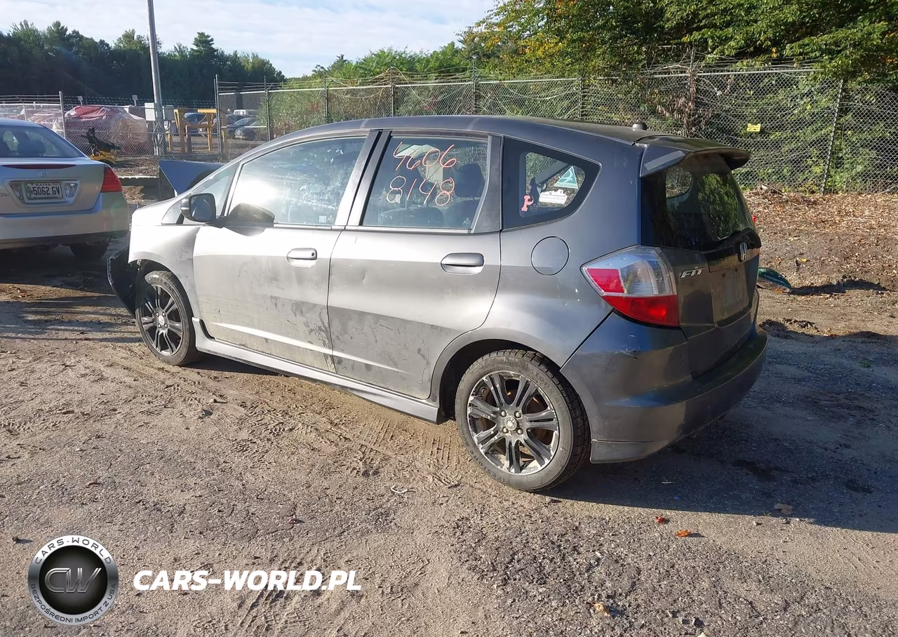 2011 Honda Fit Sport VIN:JHMGE8G56BC004389 - 3