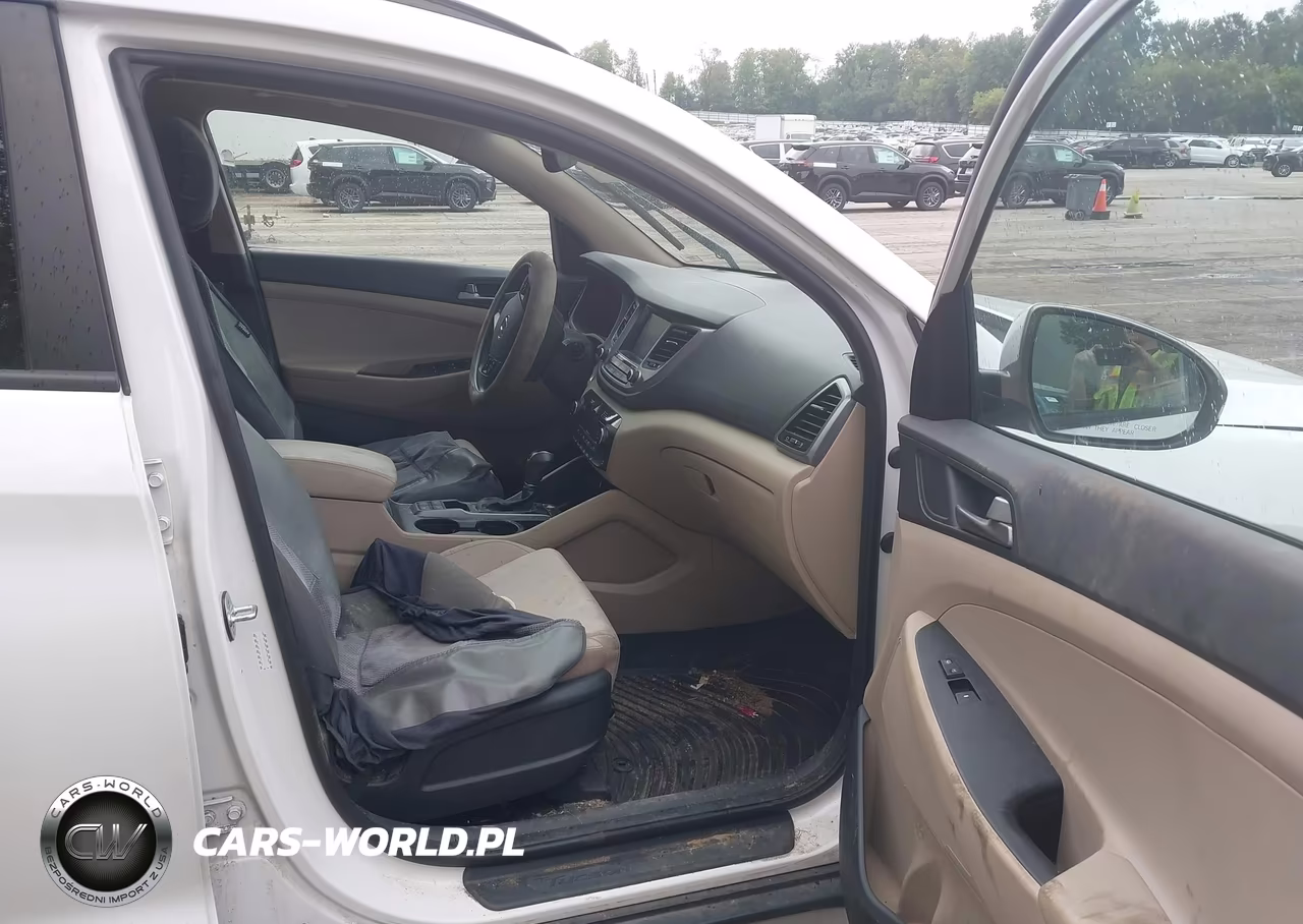 2018 Hyundai Tucson Value VIN:KM8J3CA23JU627570 - 5