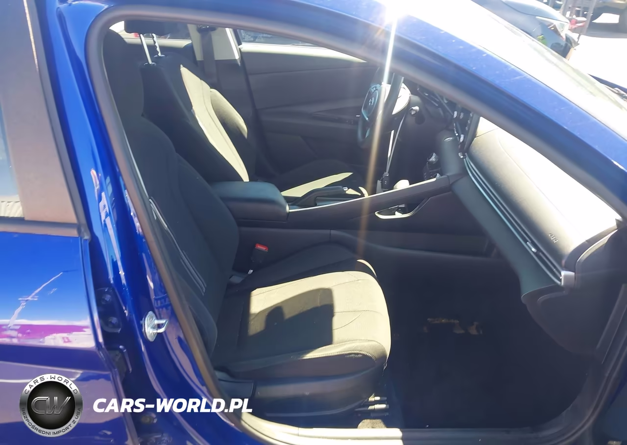 2021 Hyundai Elantra Sel VIN:5NPLM4AG2MH000319 - 5