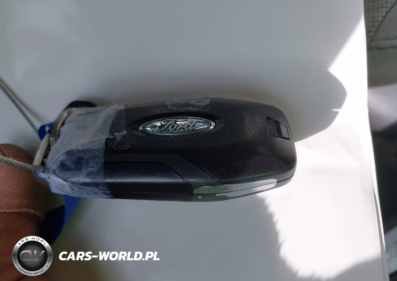 2015 Ford Fusion Hybrid Titanium VIN:3FA6P0RU1FR283079 - 11