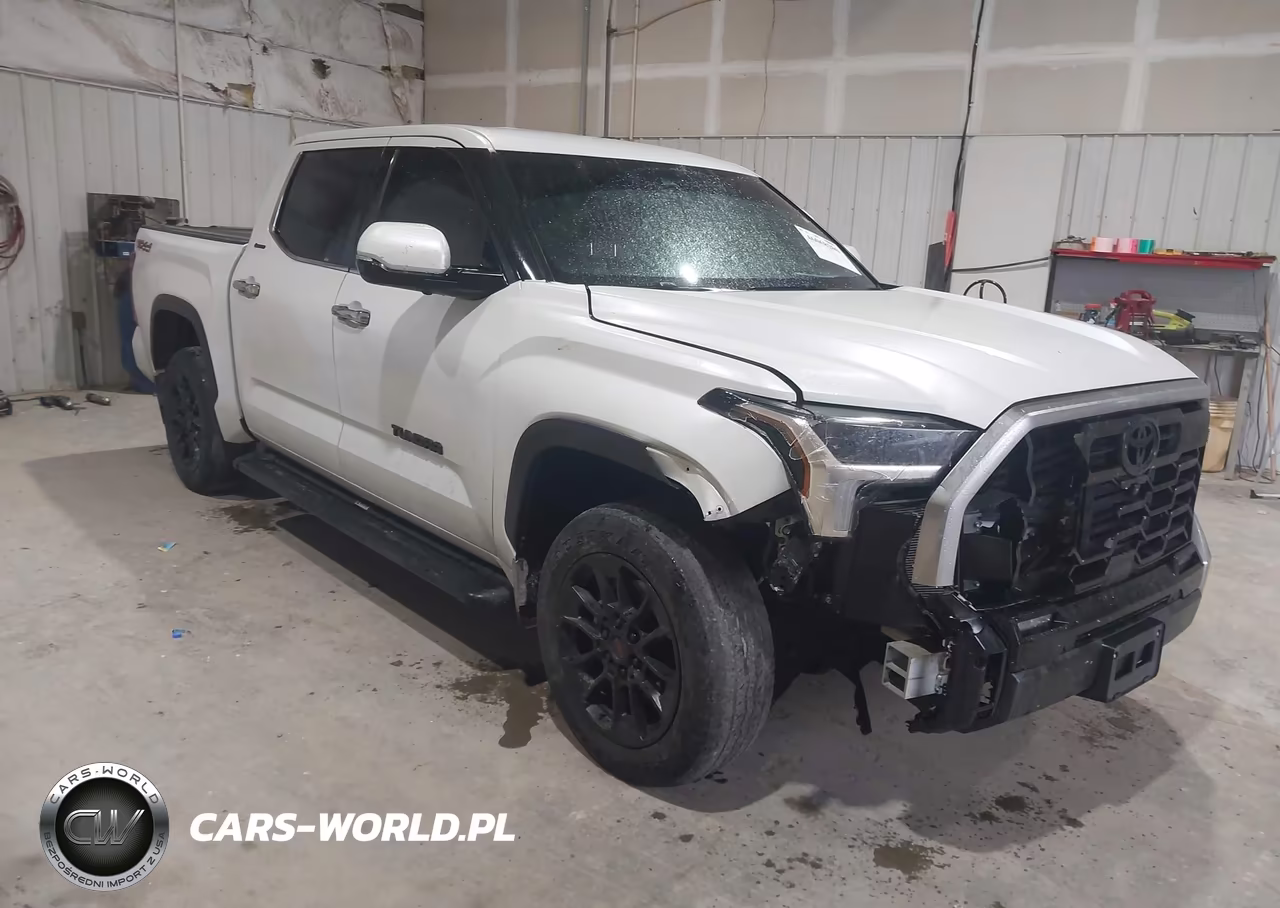 2023 Toyota Tundra Crewmax Limited