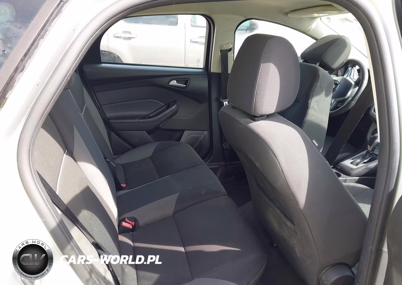 2014 Ford Focus Se VIN:1FADP3K22EL325743 - 8