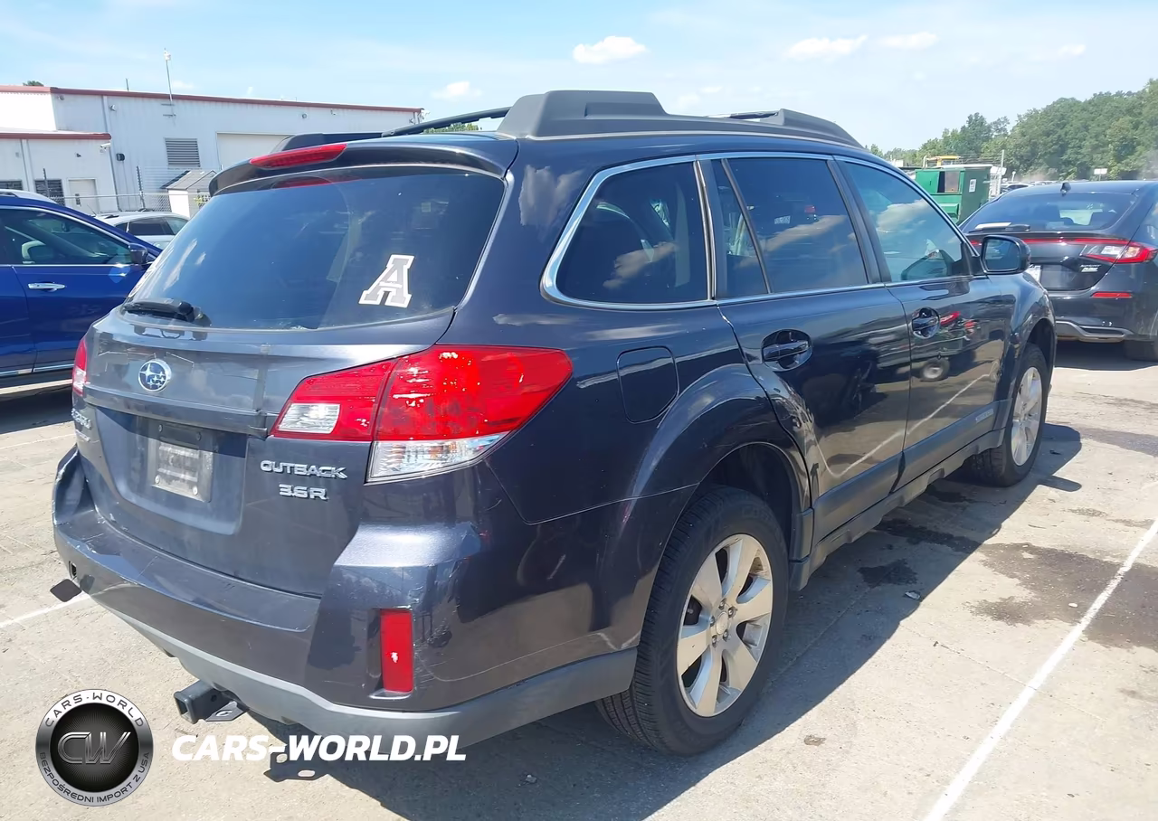 2010 Subaru Outback 3.6R Limited VIN:4S4BRELC3A2362391 - 4