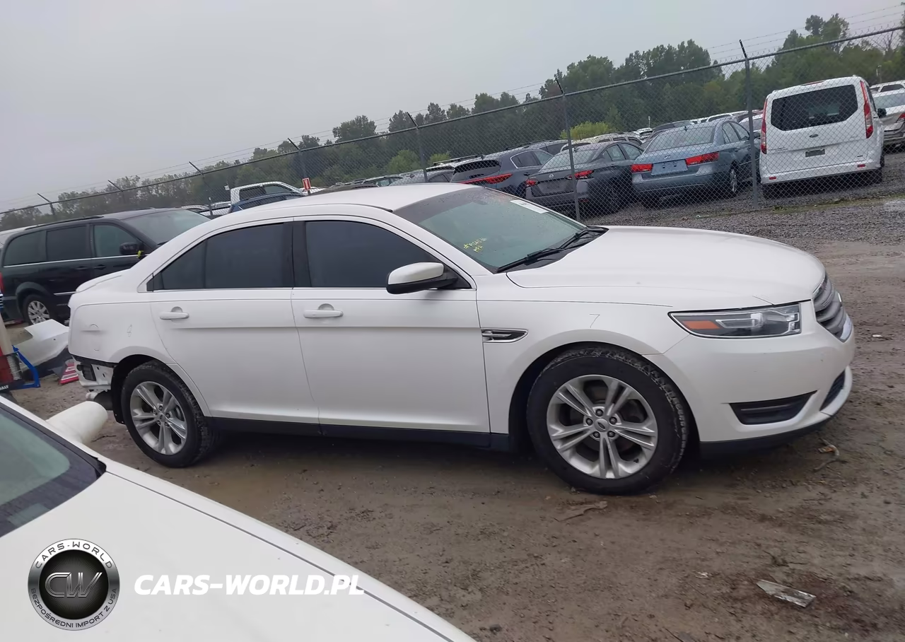 2015 Ford Taurus Sel VIN:1FAHP2E82FG167068 - 14