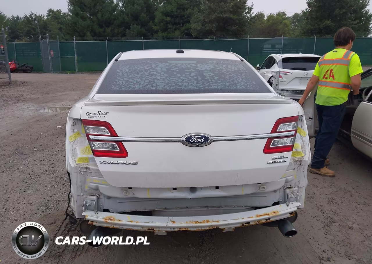 2015 Ford Taurus Sel VIN:1FAHP2E82FG167068 - 17