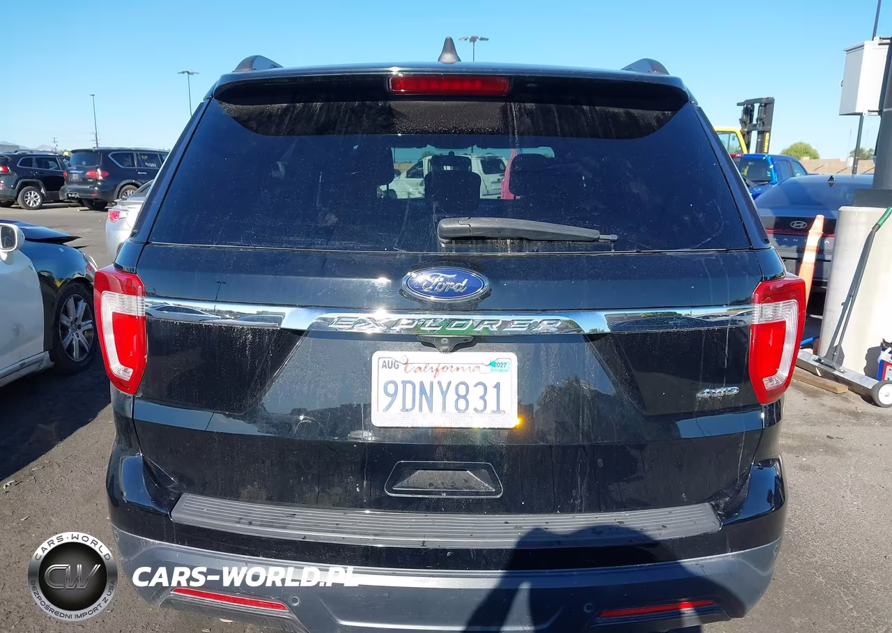 2018 Ford Explorer VIN:1FM5K8B82JGA57130 - 17