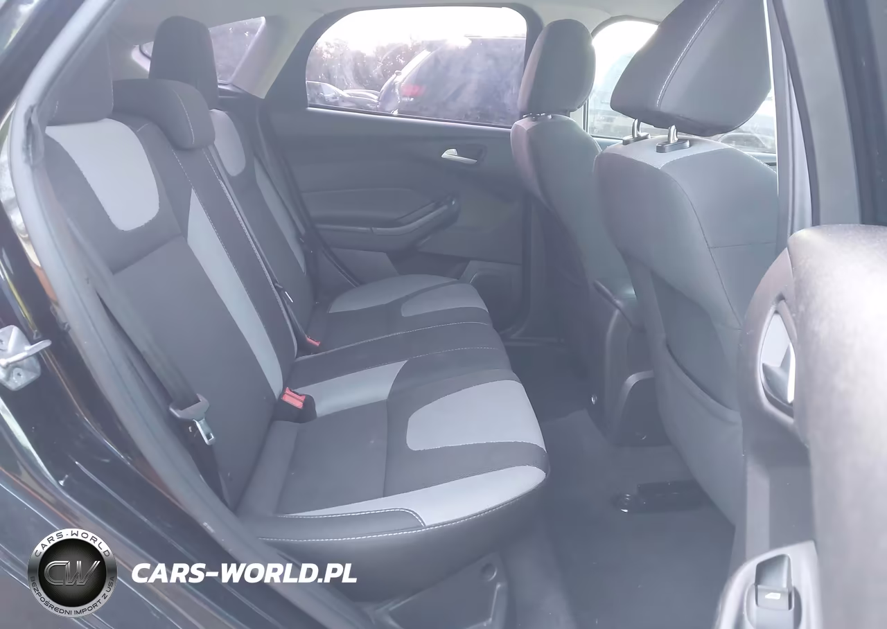 2014 Ford Focus Se VIN:1FADP3K22EL132279 - 8