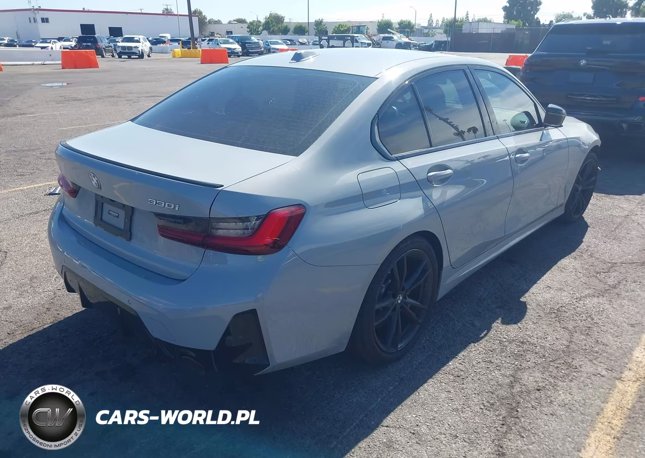 2023 BMW 330I VIN:3MW69FF03P8D06410 - 4