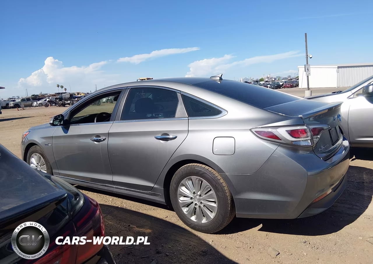 2017 Hyundai Sonata Hybrid Se VIN:KMHE24L3XHA063783 - 14