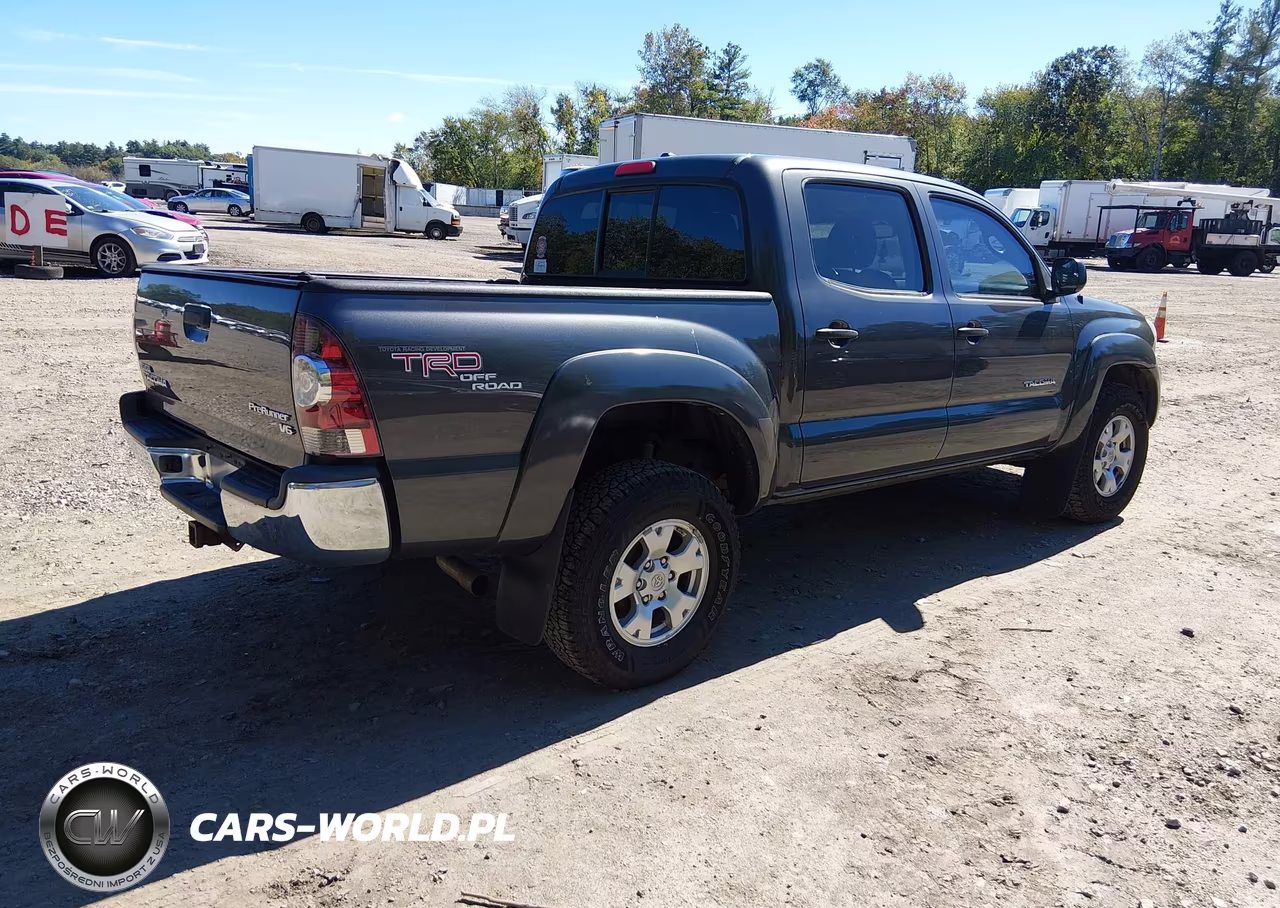 2011 Toyota Tacoma Prerunner V6 VIN:3TMJU4GNXBM114881 - 4