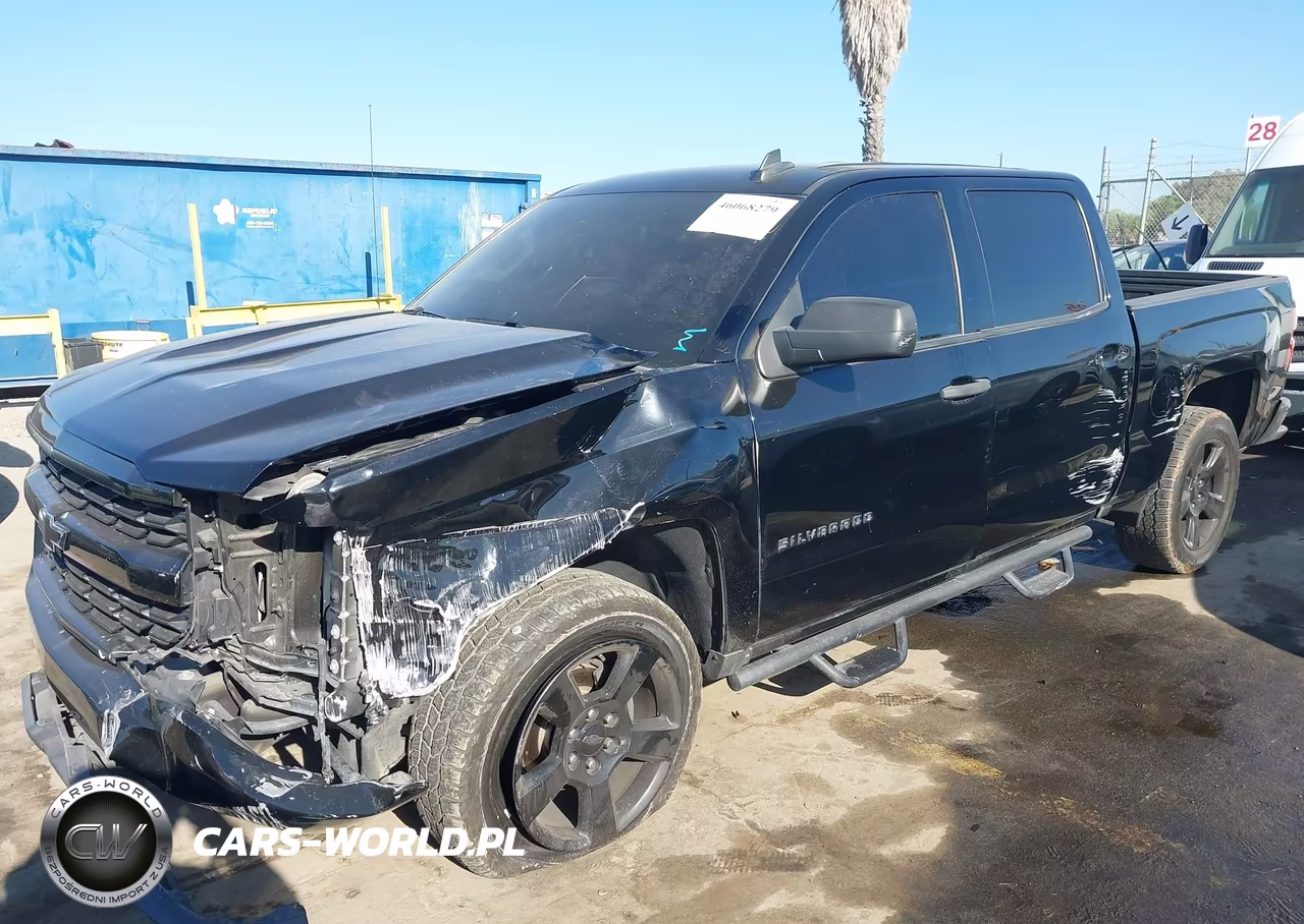 2018 Chevrolet Silverado 1500 Custom VIN:3GCPCPEC2JG340376 - 2