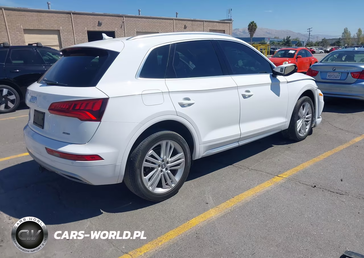2019 Audi Q5 45 Premium VIN:WA1BNAFY4K2065545 - 4
