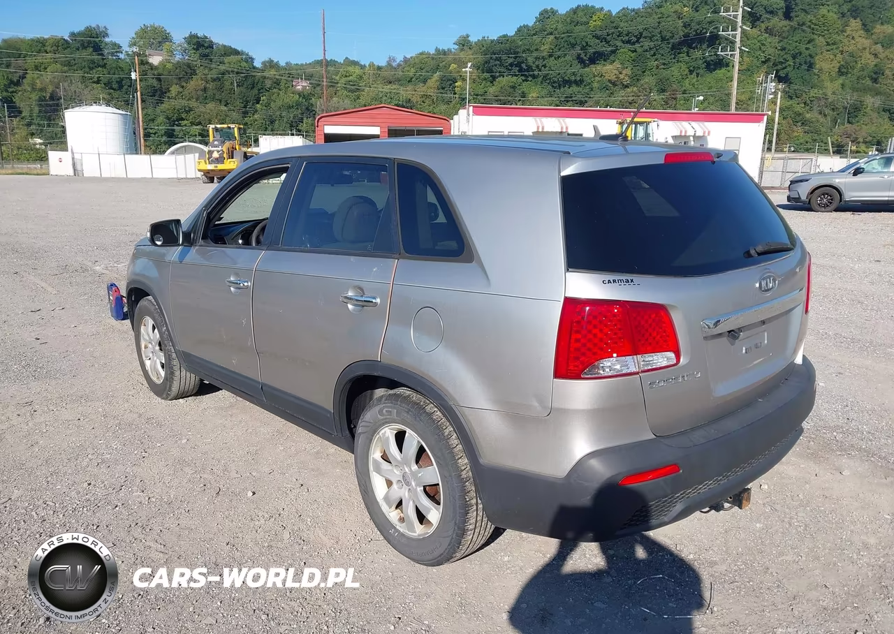 2012 Kia Sorento Lx VIN:5XYKT3A11CG299506 - 3