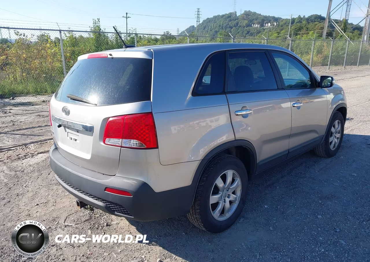 2012 Kia Sorento Lx VIN:5XYKT3A11CG299506 - 4
