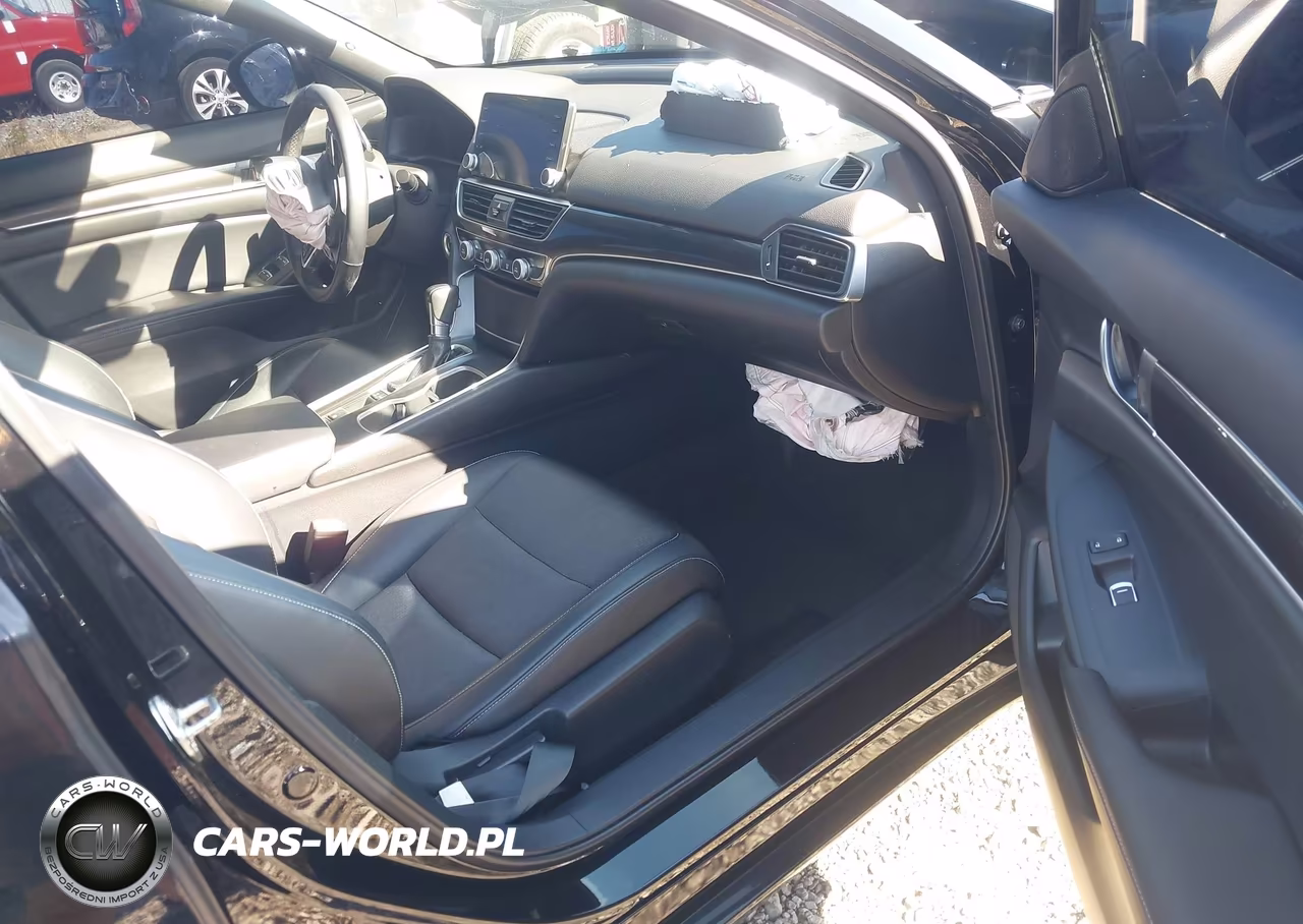2018 Honda Accord Sport VIN:1HGCV1F33JA029964 - 18