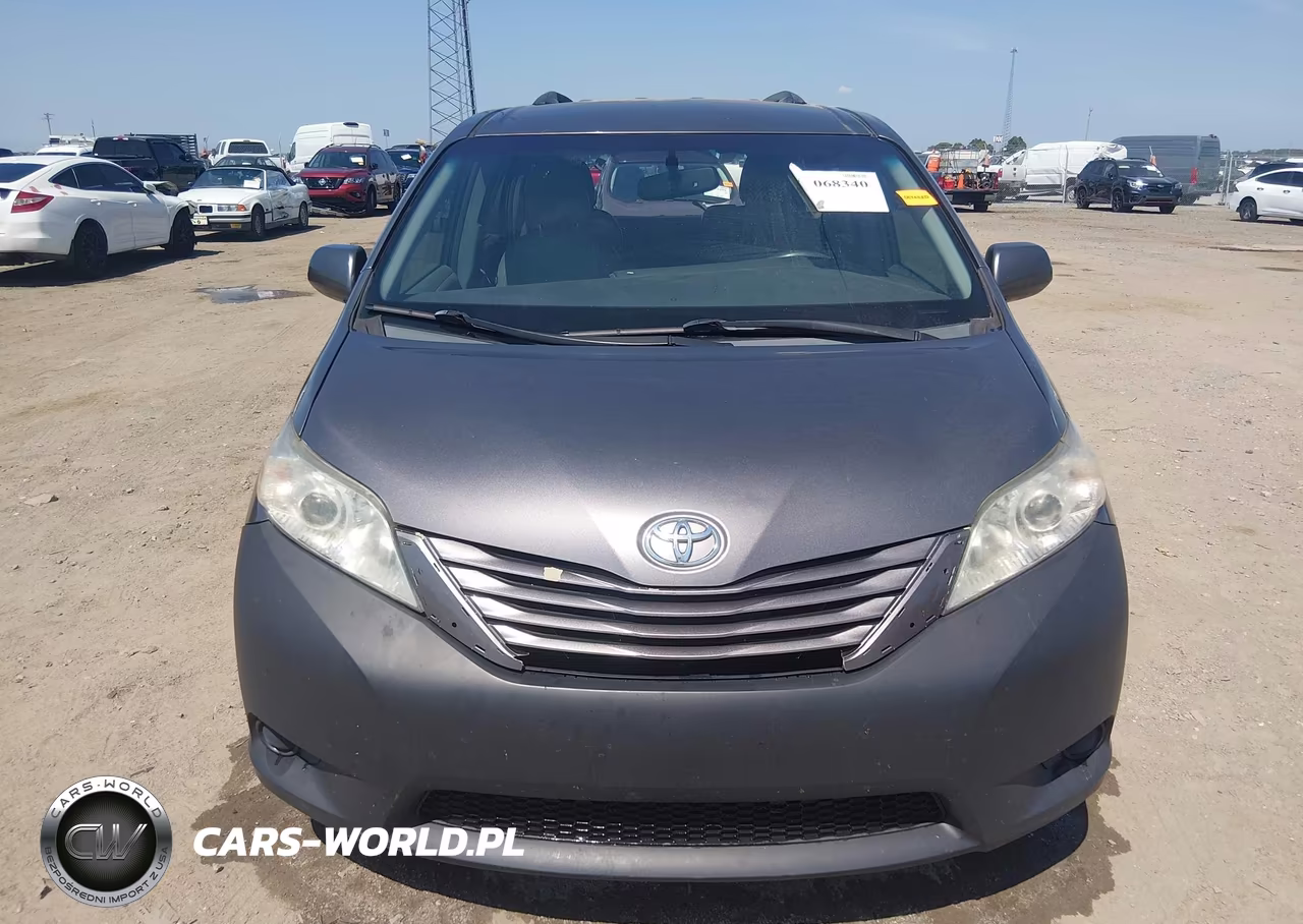 2015 Toyota Sienna Le 8 Passenger VIN:5TDKK3DC0FS664216 - 13