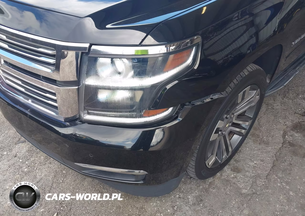 2017 Chevrolet Suburban Premier VIN:1GNSCJKCXHR146093 - 6