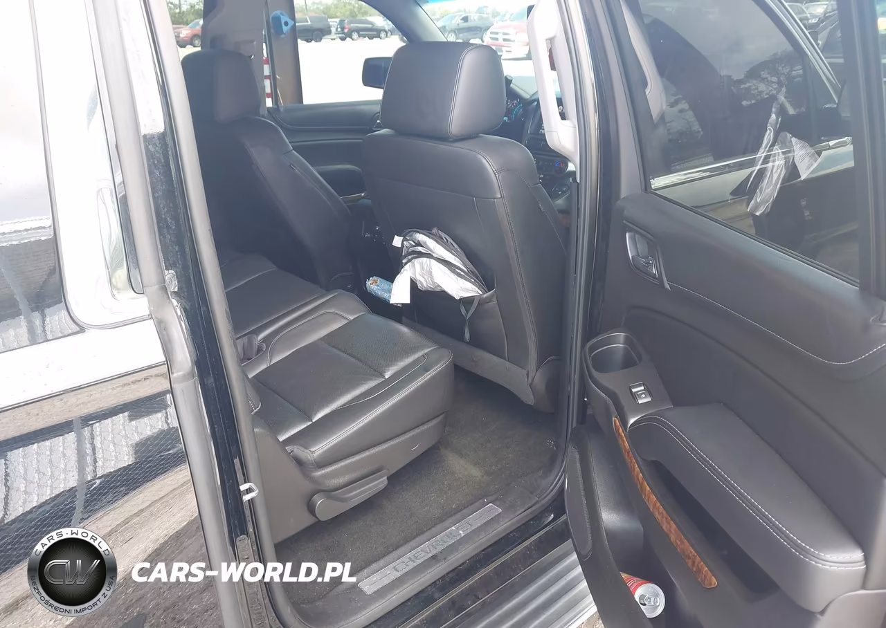 2017 Chevrolet Suburban Premier VIN:1GNSCJKCXHR146093 - 8