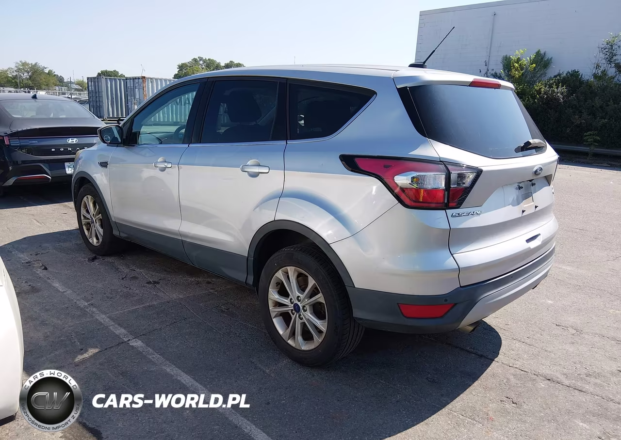 2017 Ford Escape Se VIN:1FMCU0GD3HUD77724 - 3