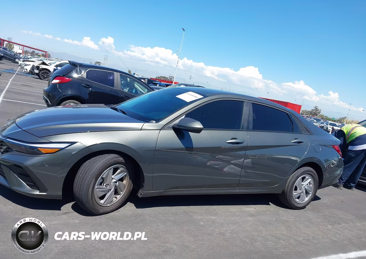 2026 Hyundai Elantra Se VIN:KMHLL4DGXTU231077 - 14