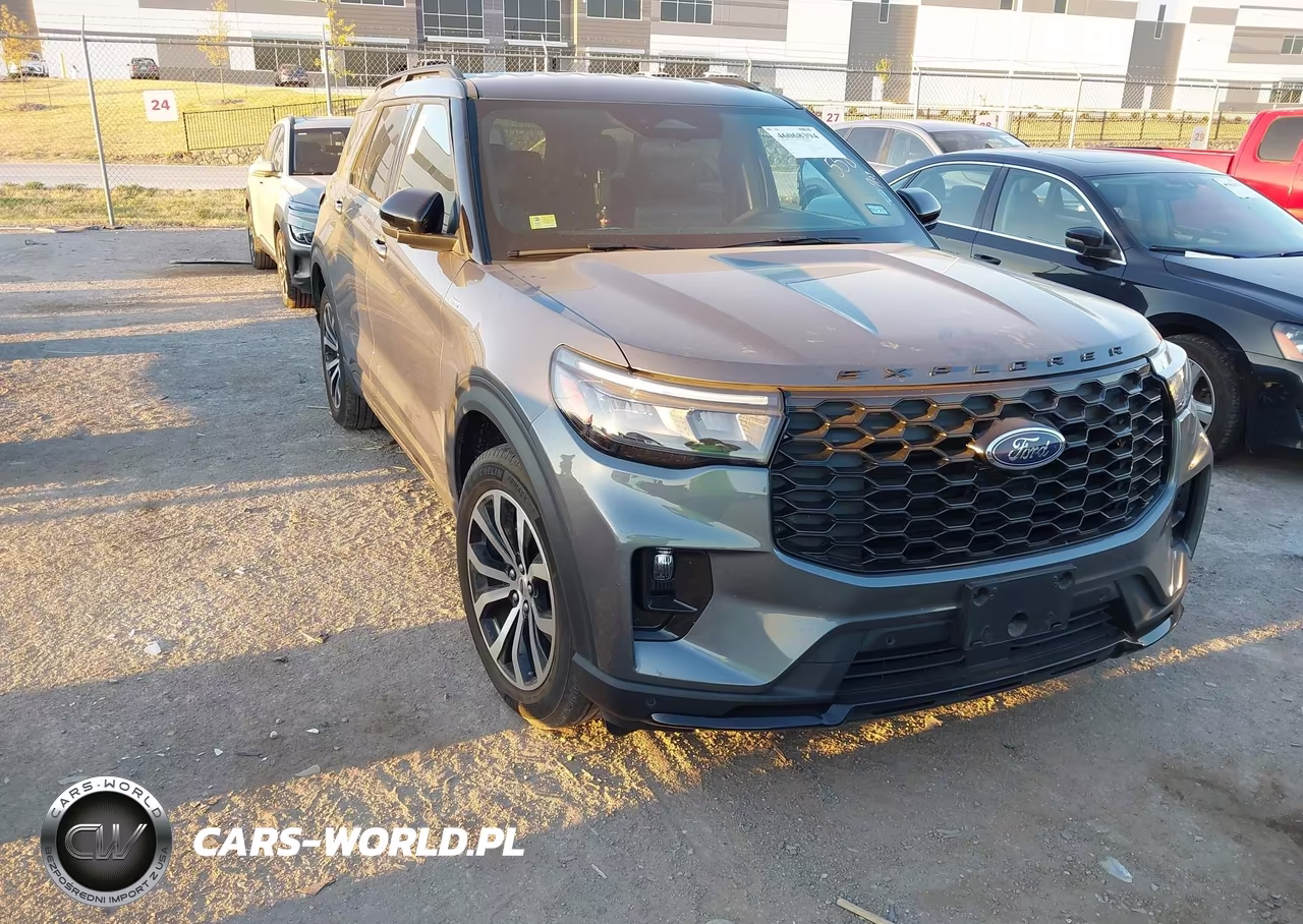 2025 Ford Explorer St-Line