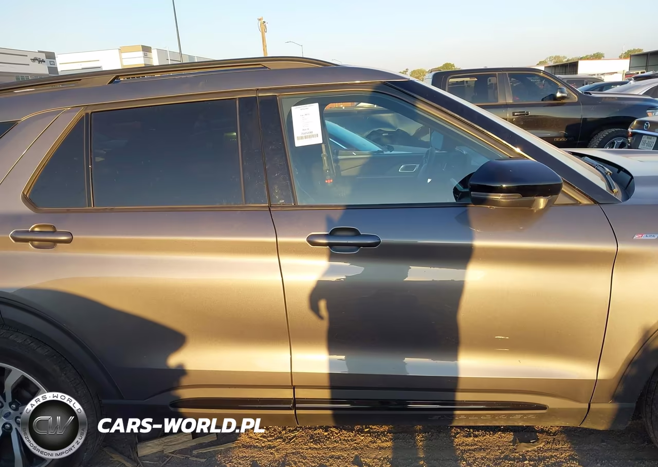 2025 Ford Explorer St-Line VIN:1FMUK7KH2SGB17821 - 13