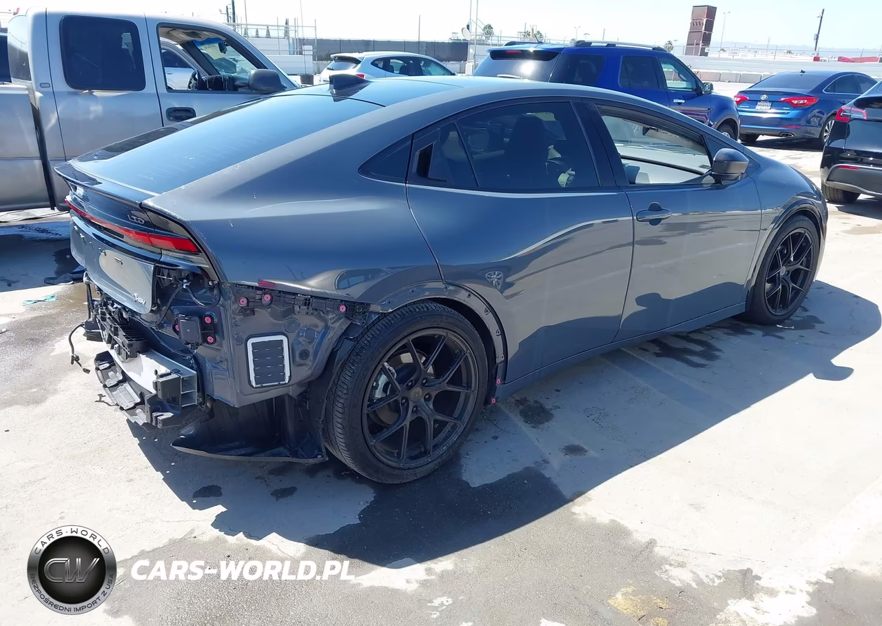 2024 Toyota Prius Limited VIN:JTDACAAU8R3016834 - 4