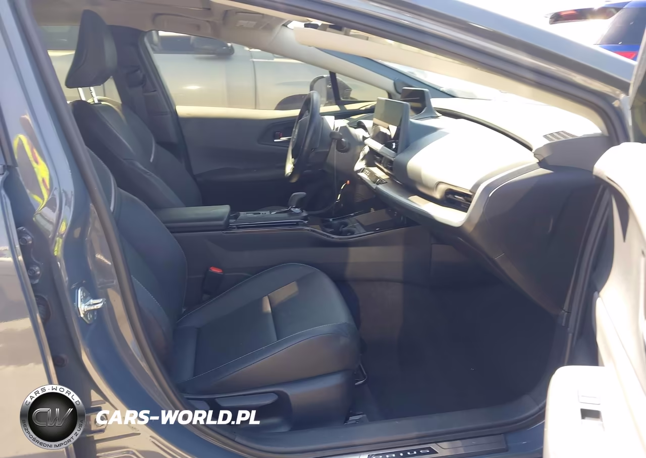2024 Toyota Prius Limited VIN:JTDACAAU8R3016834 - 5