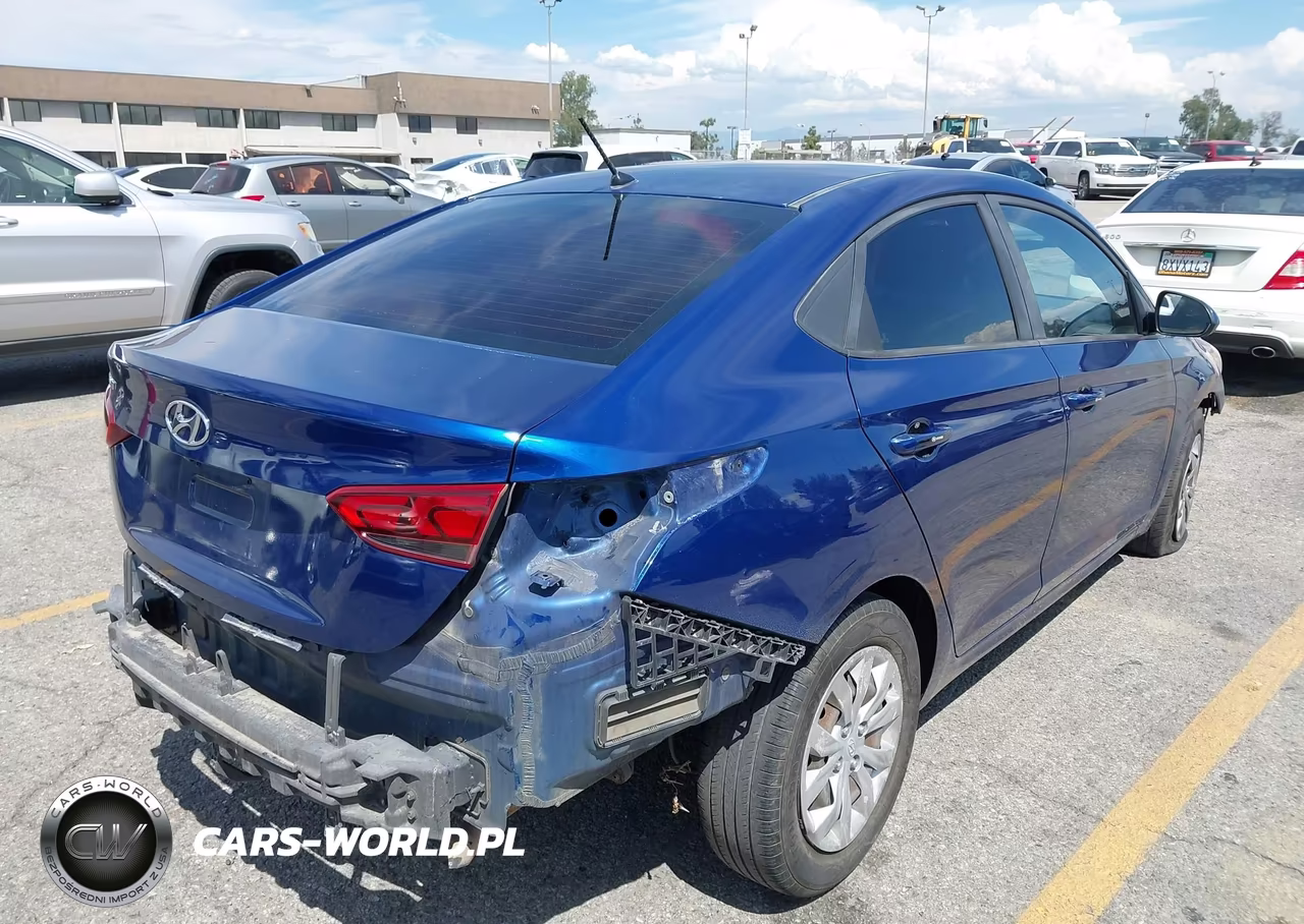 2018 Hyundai Accent Se VIN:3KPC24A33JE013812 - 4