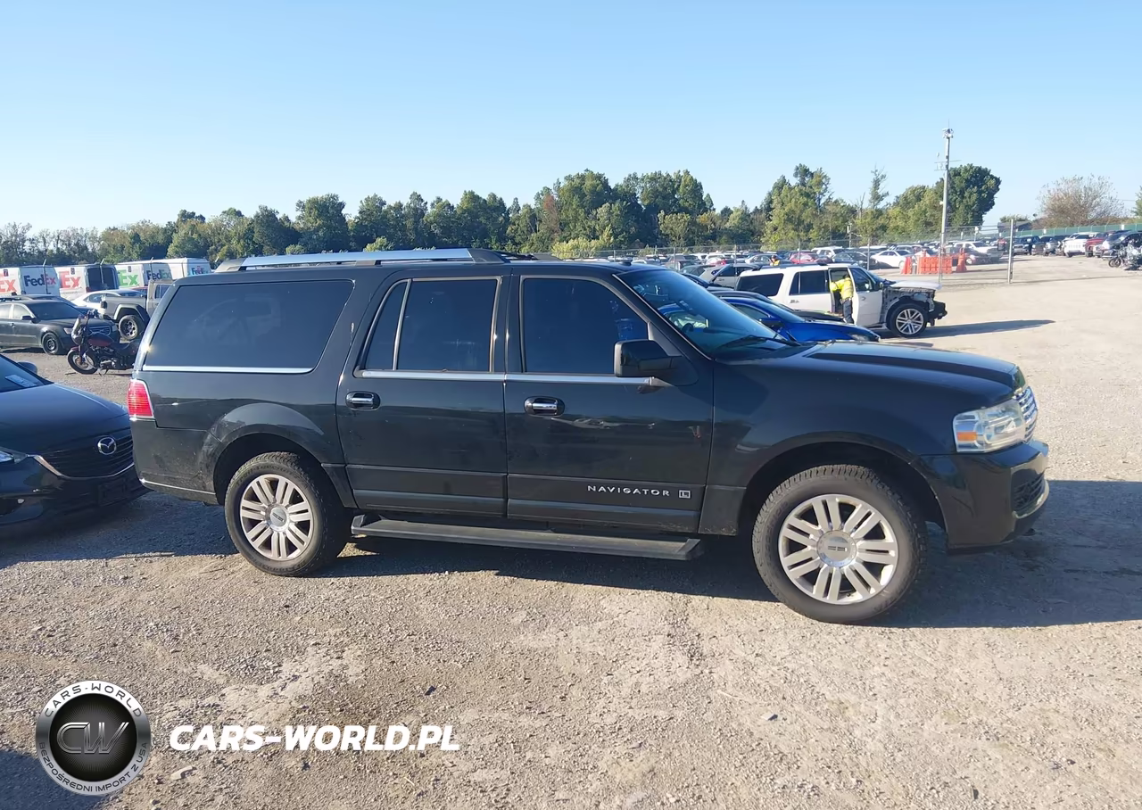 2013 Lincoln Navigator L VIN:5LMJJ3J5XDEL05858 - 13