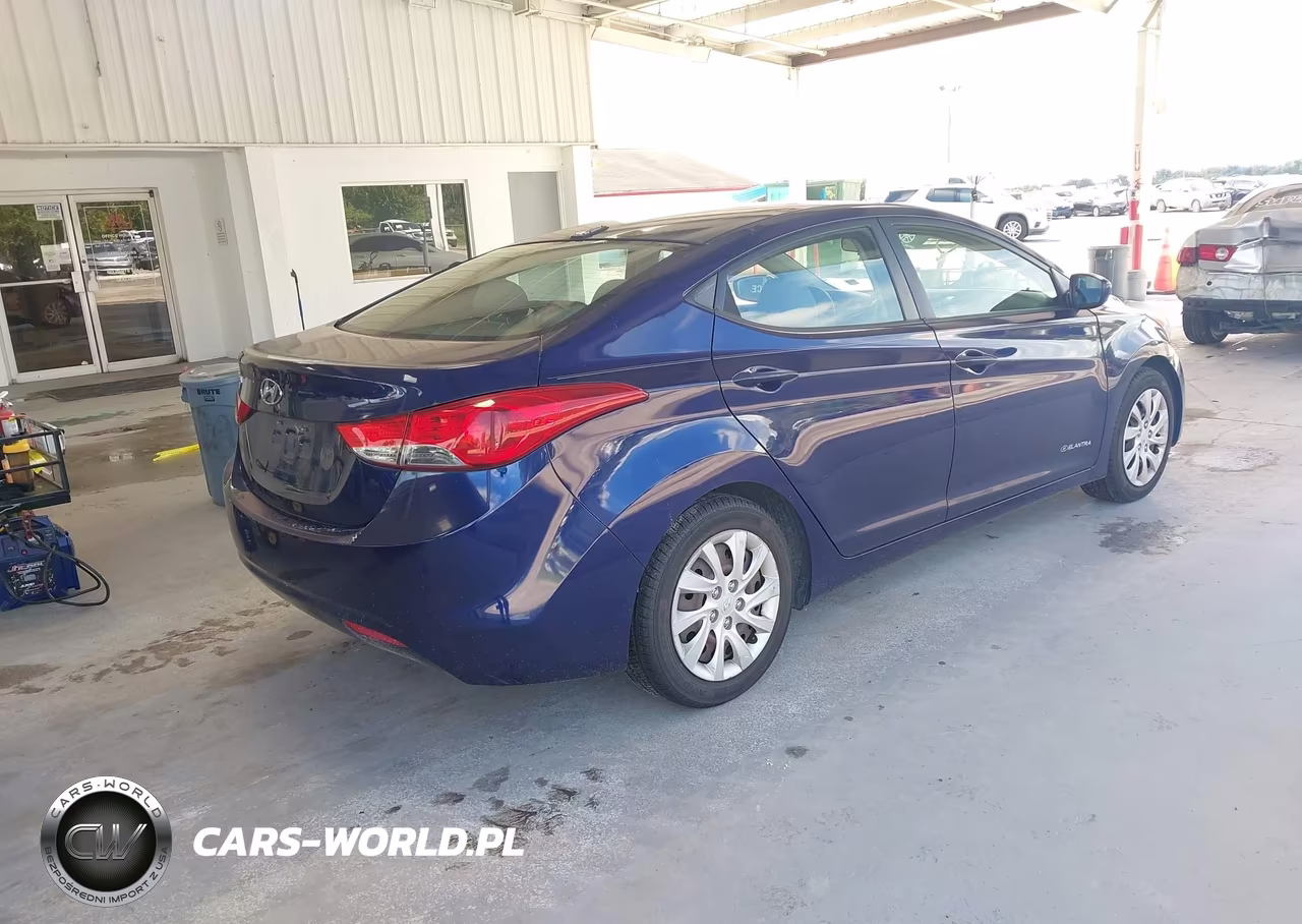 2011 Hyundai Elantra Gls VIN:5NPDH4AE9BH059856 - 4