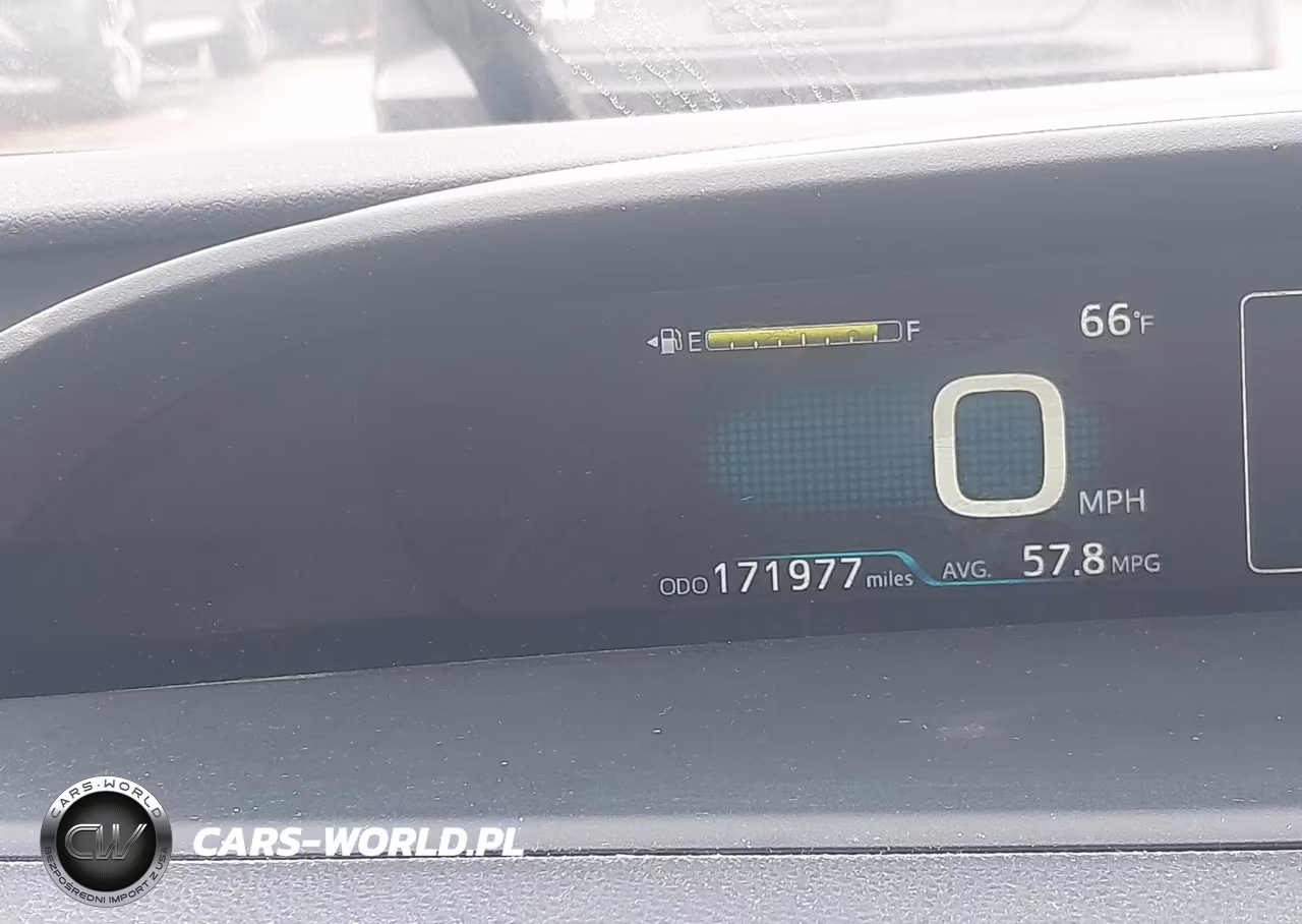 2019 Toyota Prius Xle VIN:JTDKARFUXK3088058 - 16