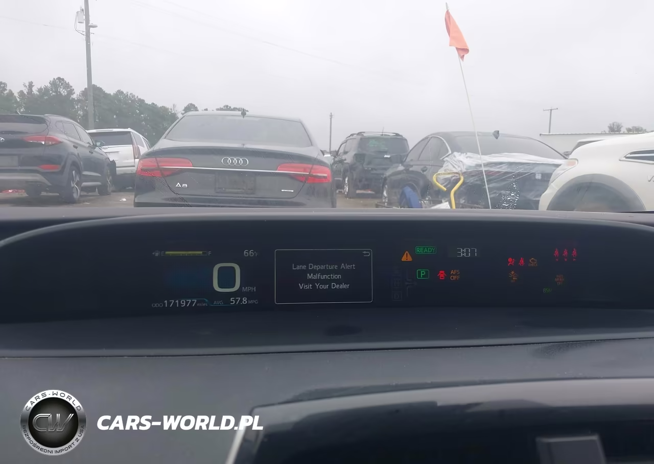 2019 Toyota Prius Xle VIN:JTDKARFUXK3088058 - 7