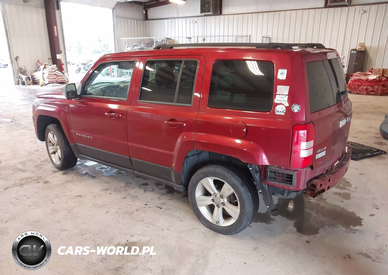 2014 Jeep Patriot Latitude VIN:1C4NJRFB0ED688856 - 3