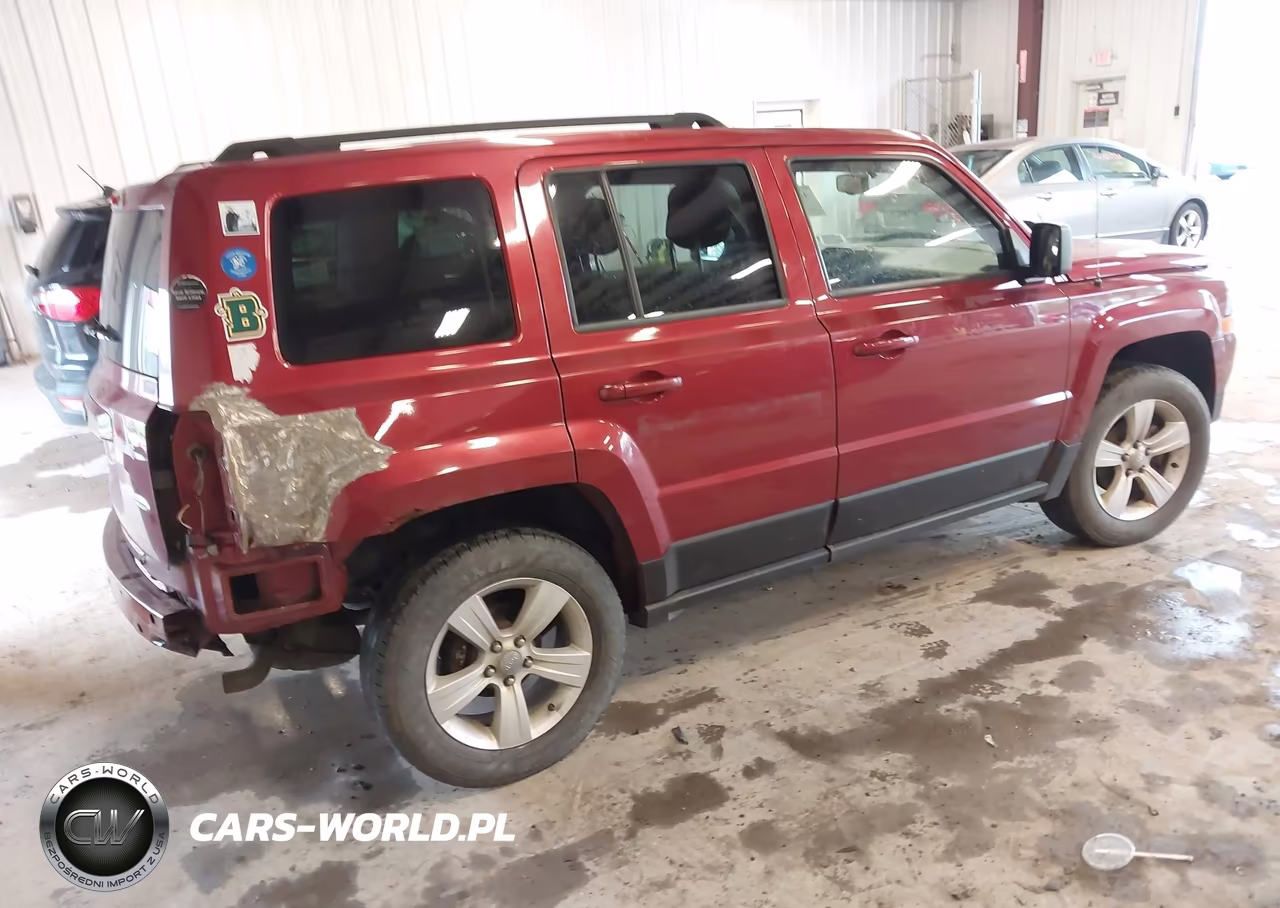 2014 Jeep Patriot Latitude VIN:1C4NJRFB0ED688856 - 4