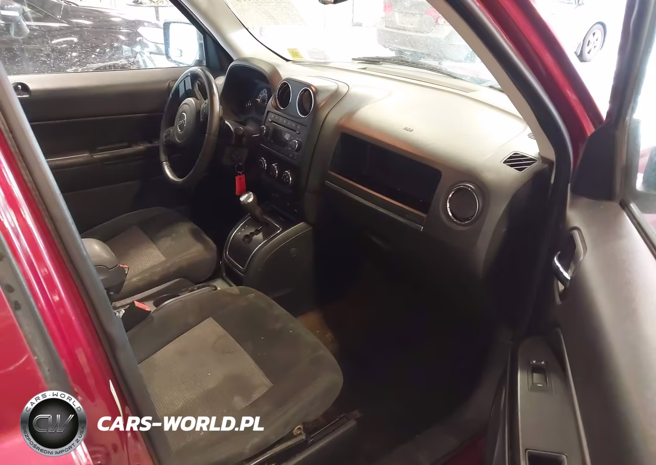 2014 Jeep Patriot Latitude VIN:1C4NJRFB0ED688856 - 5