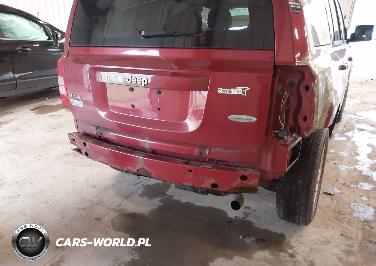 2014 Jeep Patriot Latitude VIN:1C4NJRFB0ED688856 - 6