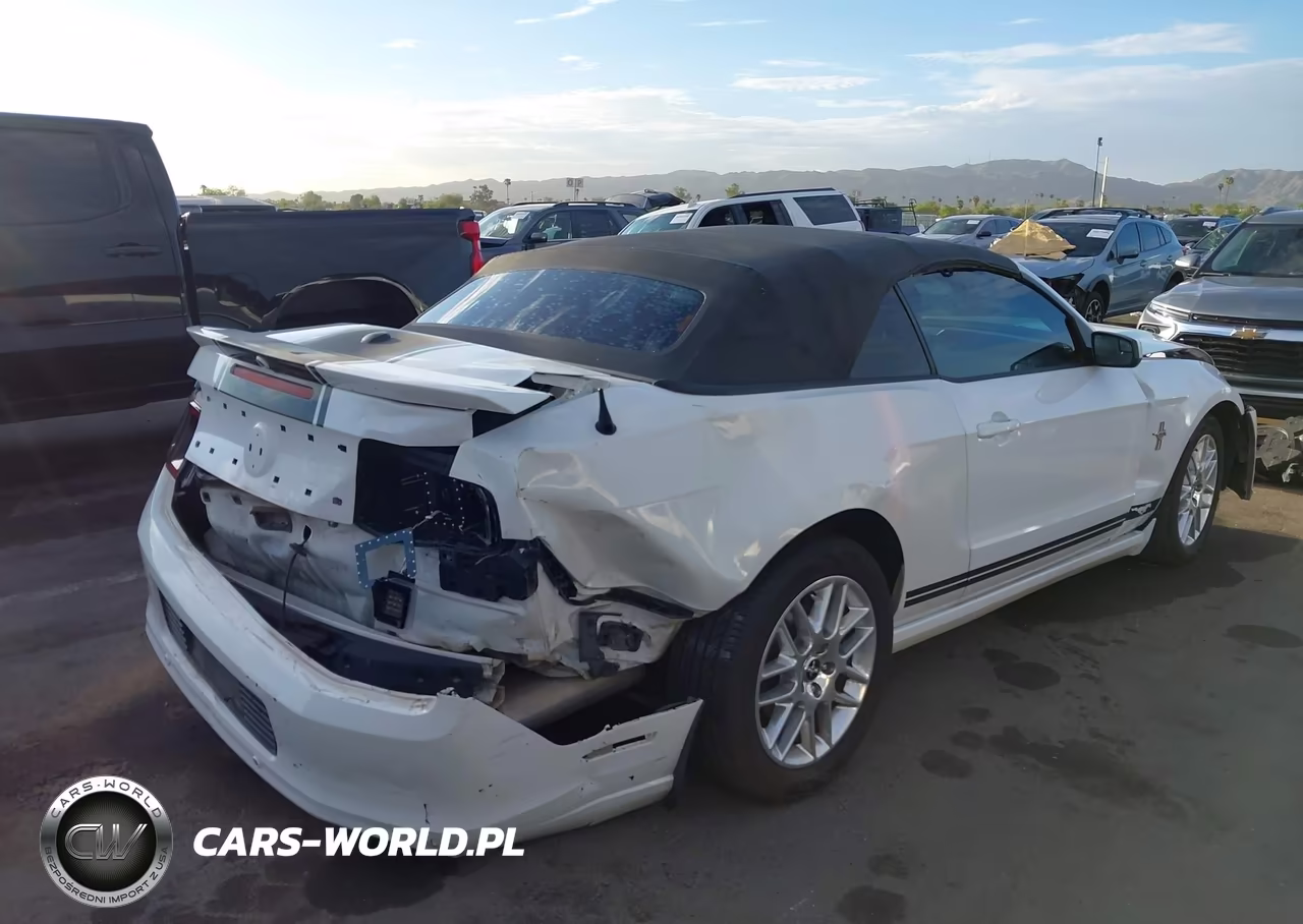 2014 Ford Mustang V6 Premium VIN:1ZVBP8EM7E5299539 - 6