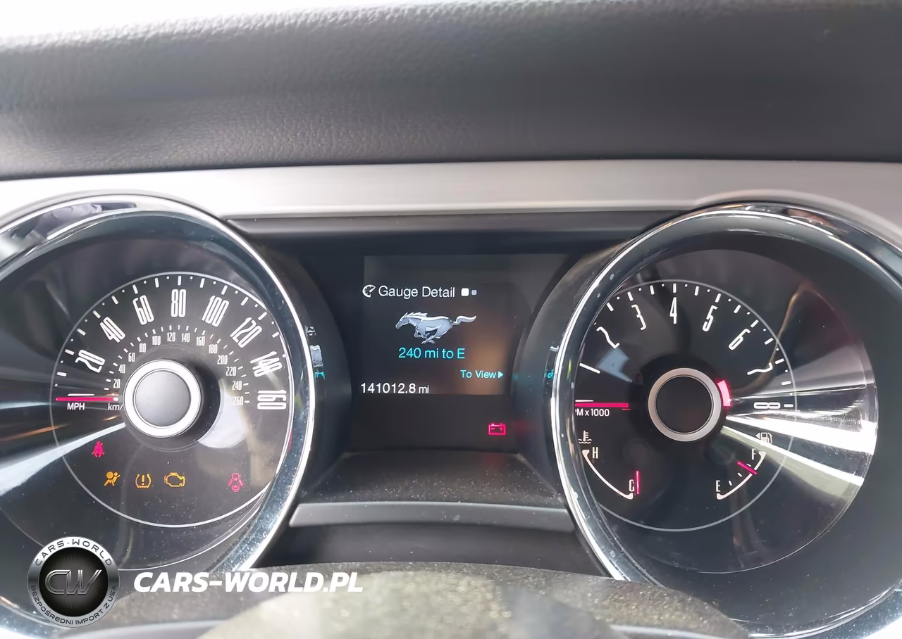 2014 Ford Mustang V6 Premium VIN:1ZVBP8EM7E5299539 - 7