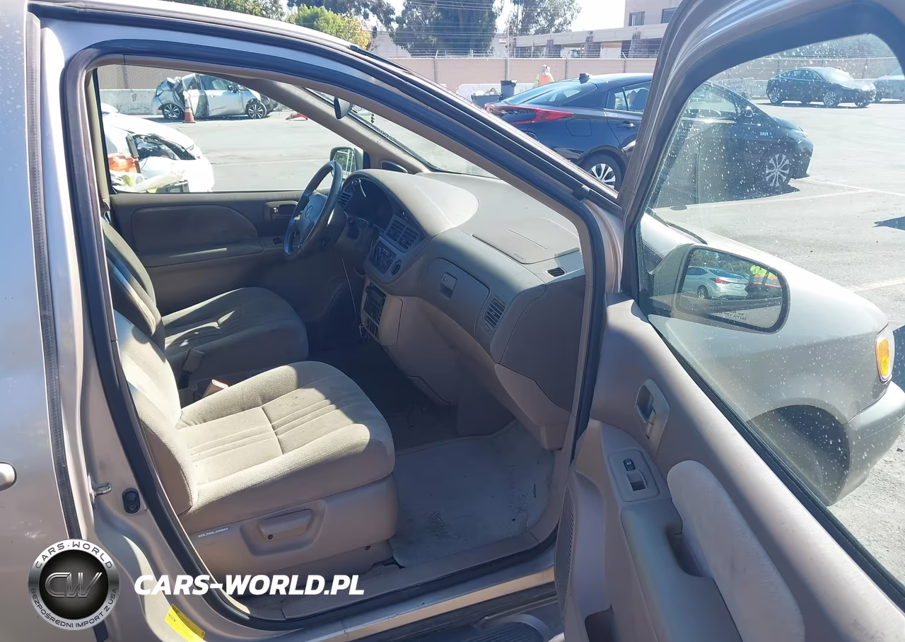 2002 Toyota Sienna Le VIN:4T3ZF13C92U441495 - 5