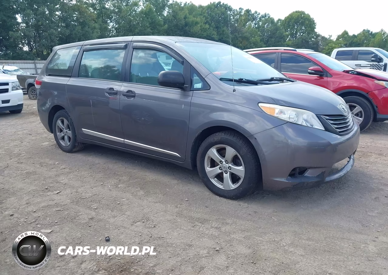 2011 Toyota Sienna Base V6 – zdjęcie 1 z 11